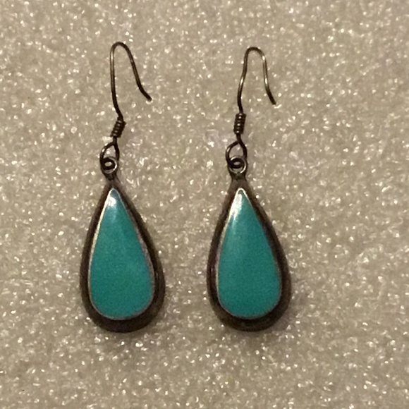 Vintage pair of sterling silver Turquoise earrings - Picture 2 of 6